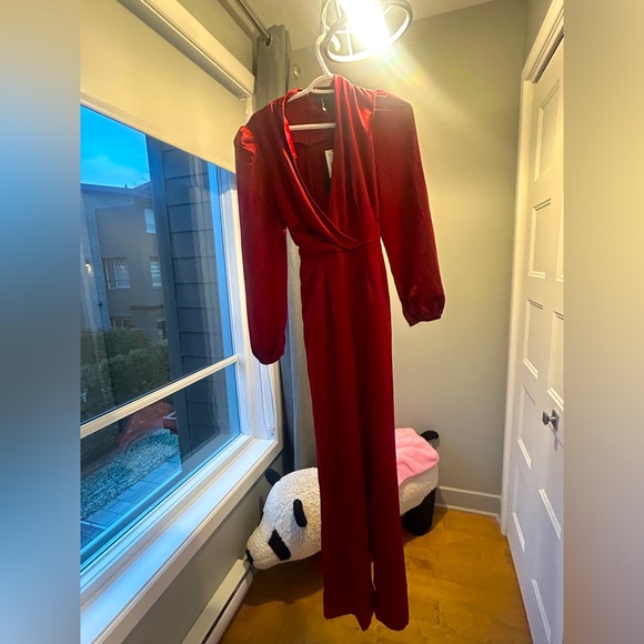 New with tags Red silk one piece Kendall & kylie small - Picture 1 of 5